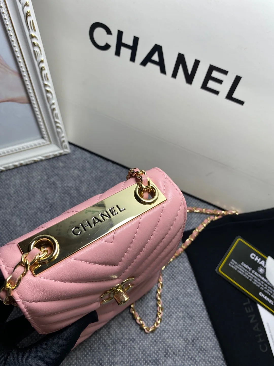 Chanel Chevron Trendy Cc Phone Pink Bag For Women 18cm/7in