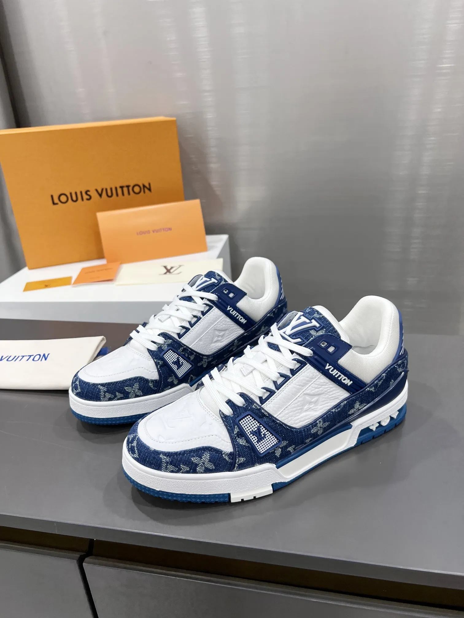 L TRAINER LEATHER LOW TRAINERS BLUE