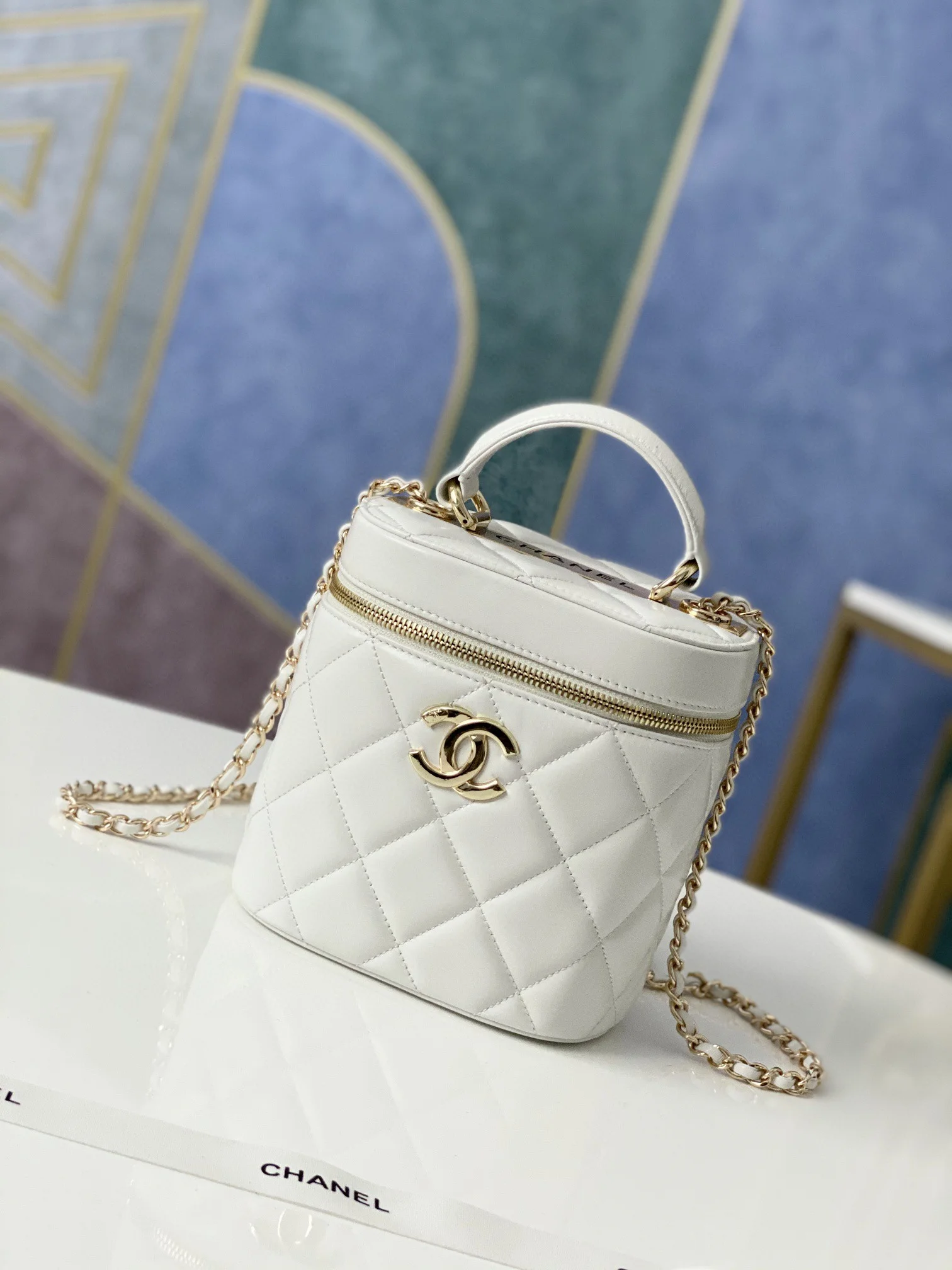 Chanel Vanity Case Gold Hardware White For Women, Women’s Handbags, Shoulder Bags 9.4in/24cm