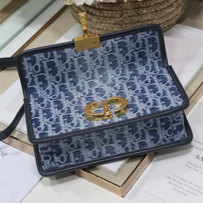 Dior 30 Montaigne East-West Bag with Chain-9334