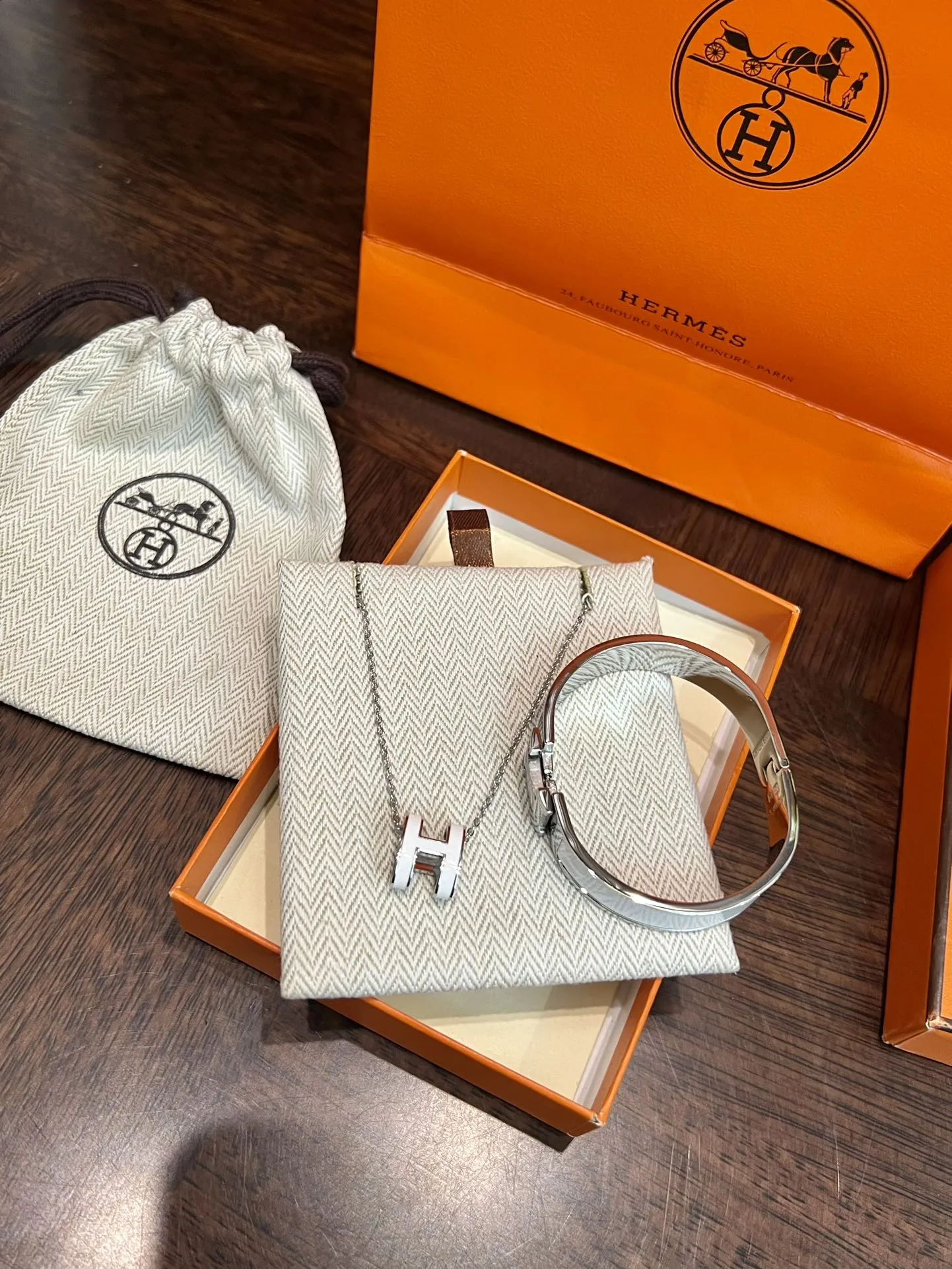 H new arrival bracelet + necklace set