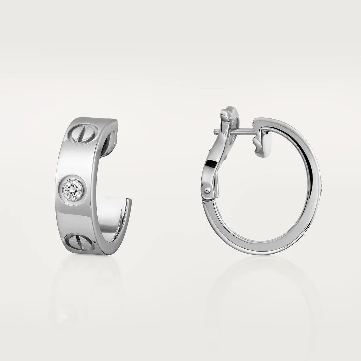 car The London Love Earrings With Diamond
