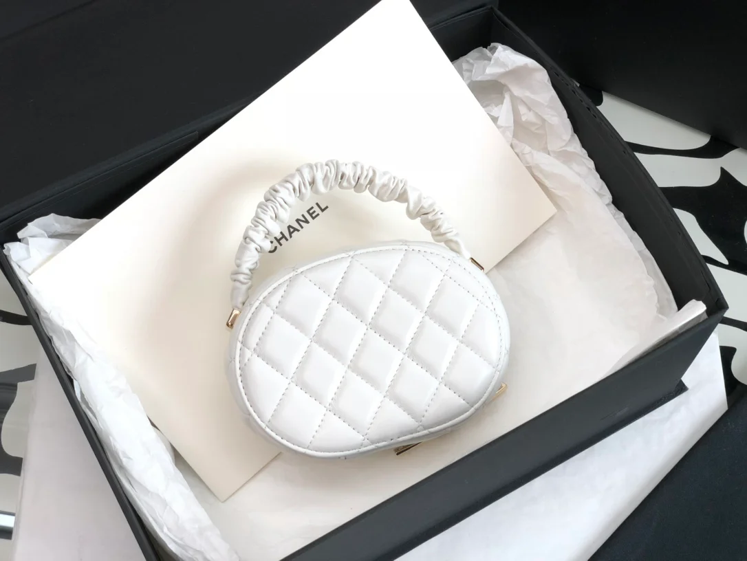 Chanel Vanity Case Shiny Gold White Bag For Women 9.5cm/3.7in