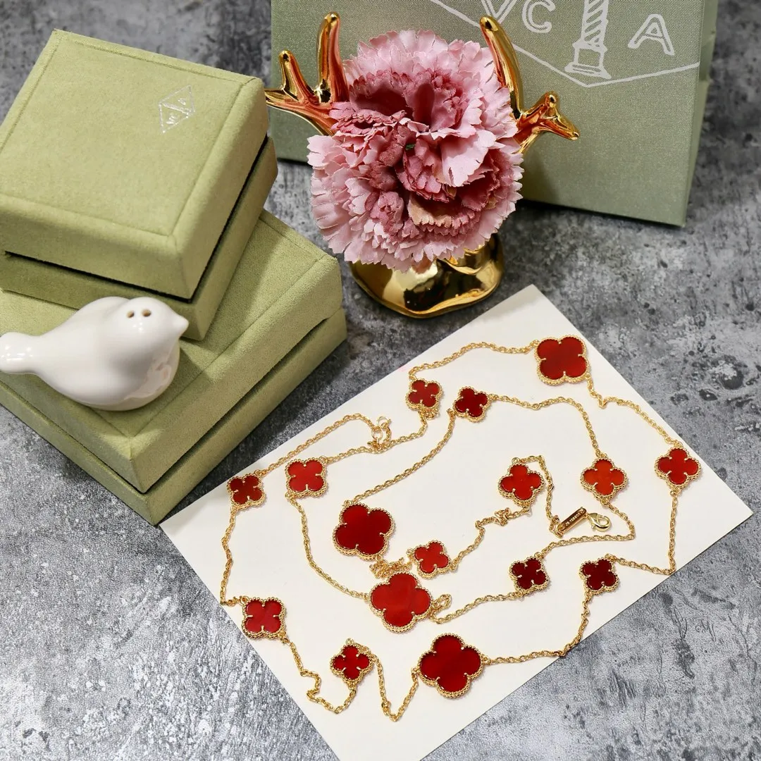 Vintage Alhambra long necklace size: 120 cm