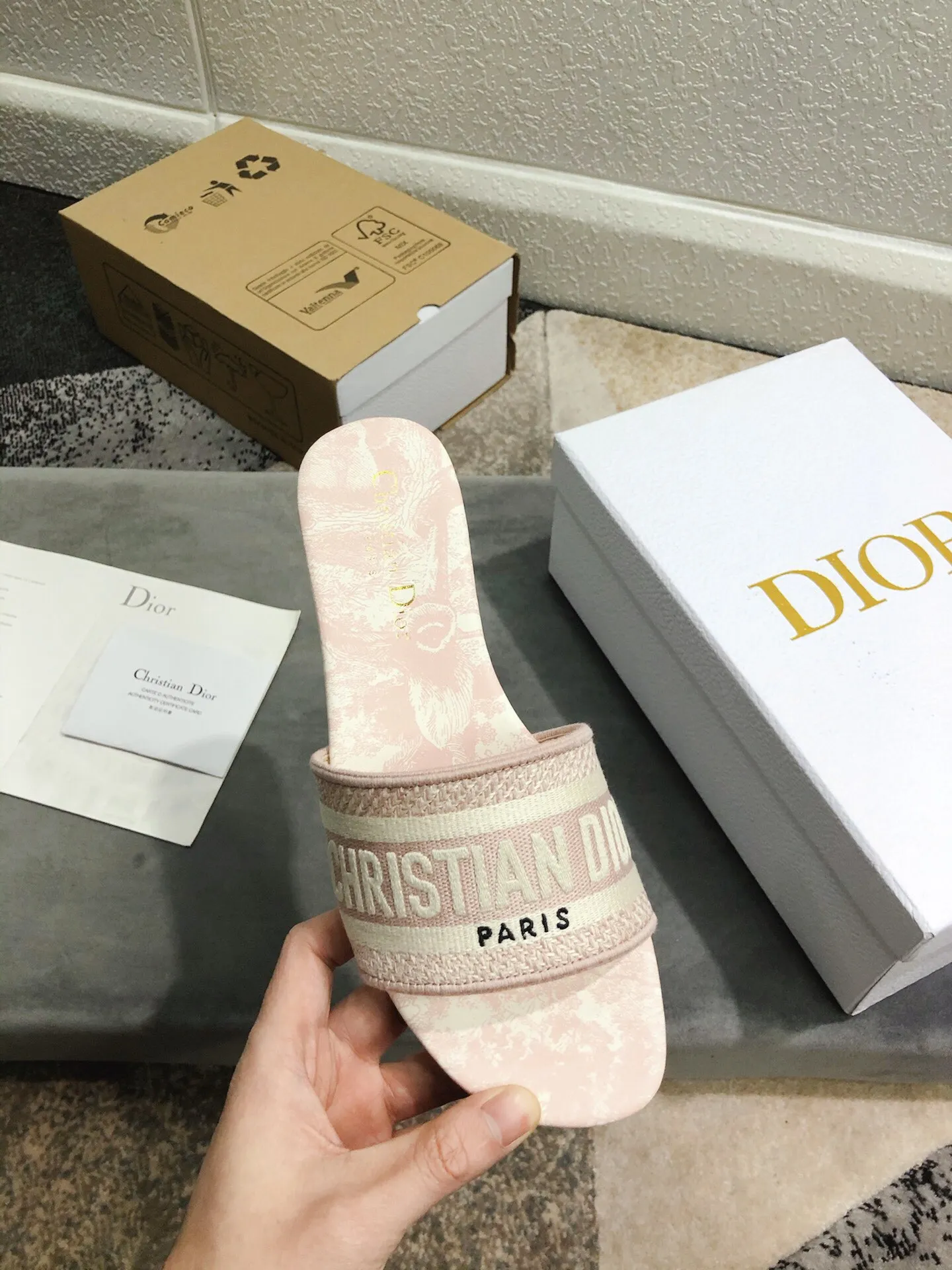 D new arrival women slippers 06