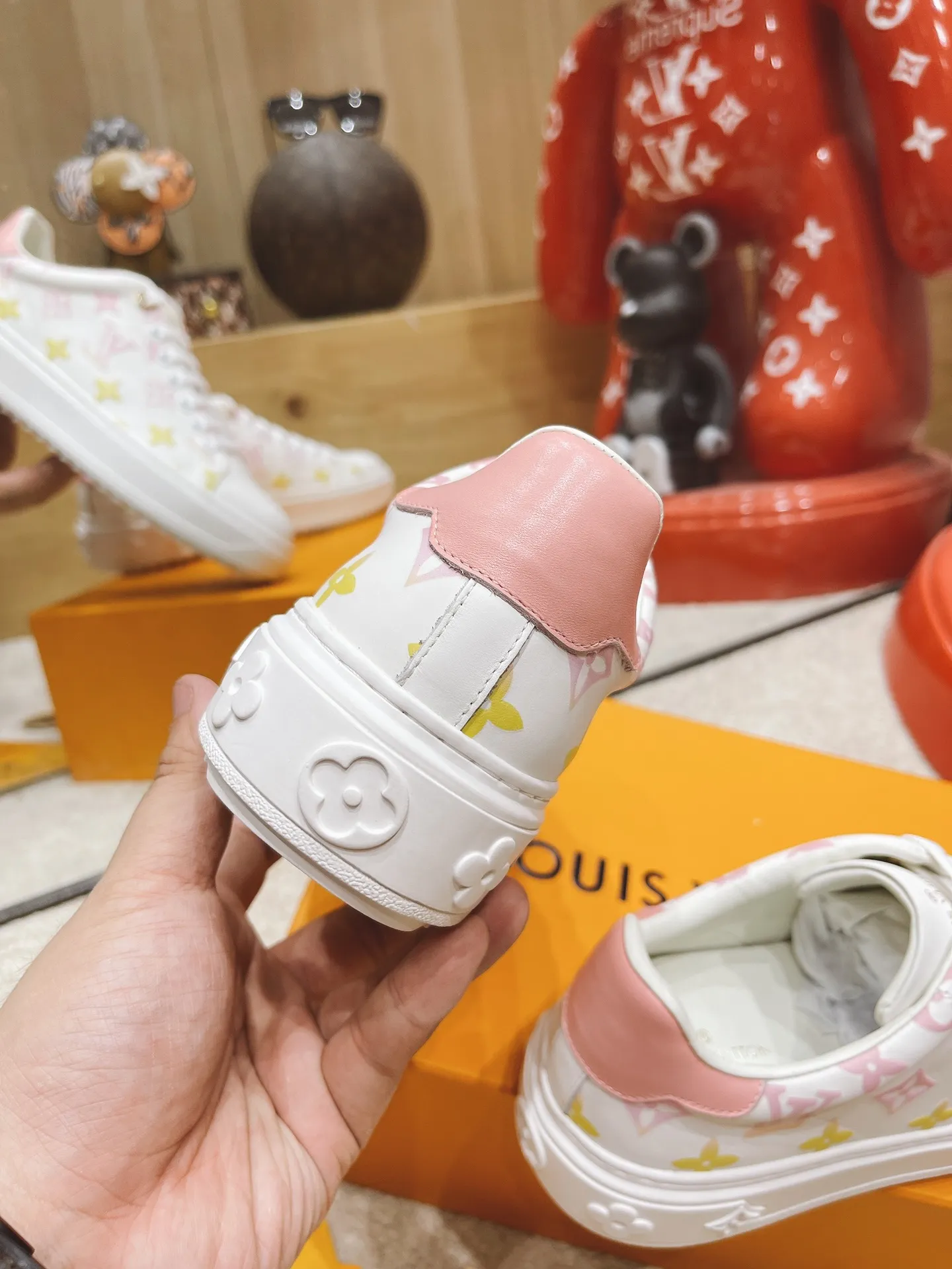 Louis new arrival Time Out pink sneakers