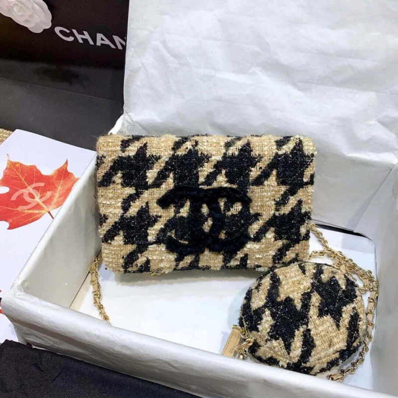 Chanel 19 Tweed W-With Coin Purse Ap0985