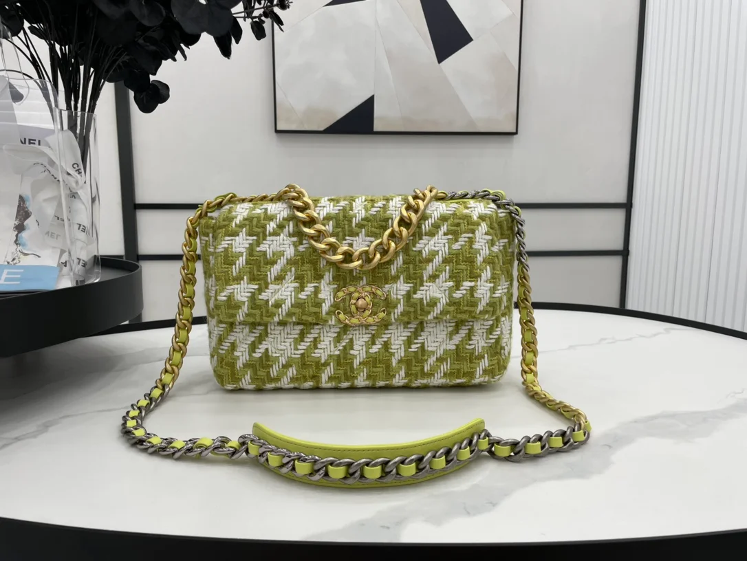 Chanel 19 Large Handbag Gold Hardware Green For Women, Women’s Handbags, Shoulder Bags 11.8in/30cm