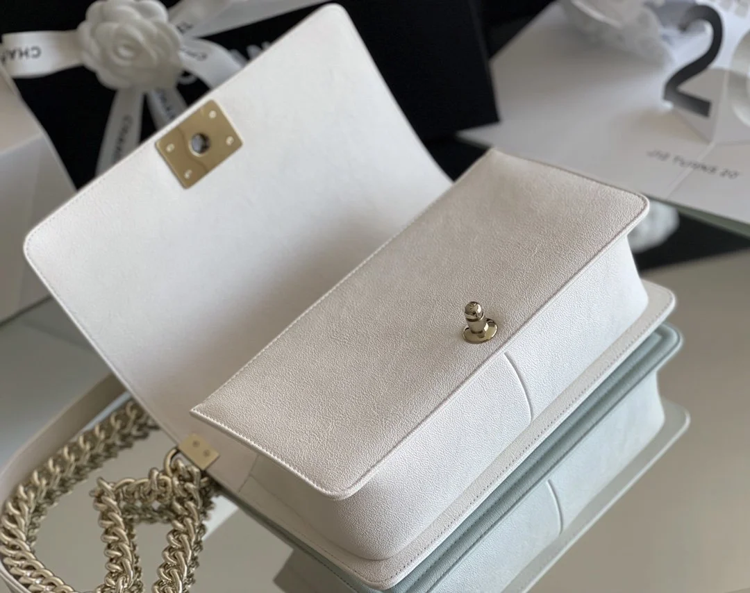 Chanel Medium Classic Flap Bag 25cm White For Women A67086