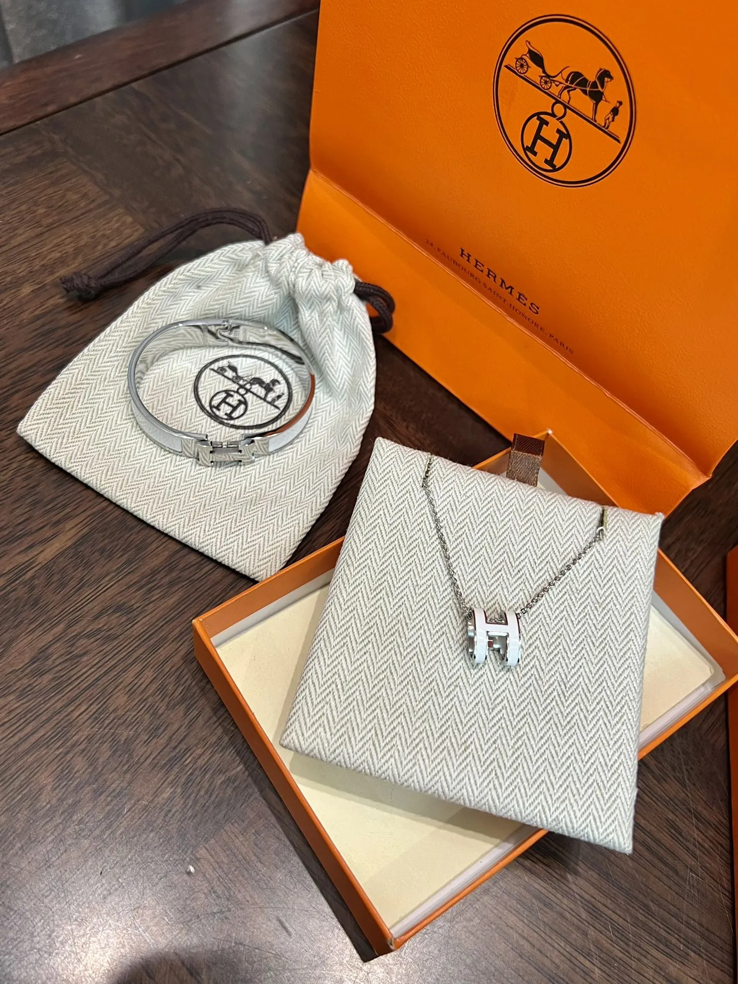 H new arrival bracelet + necklace set