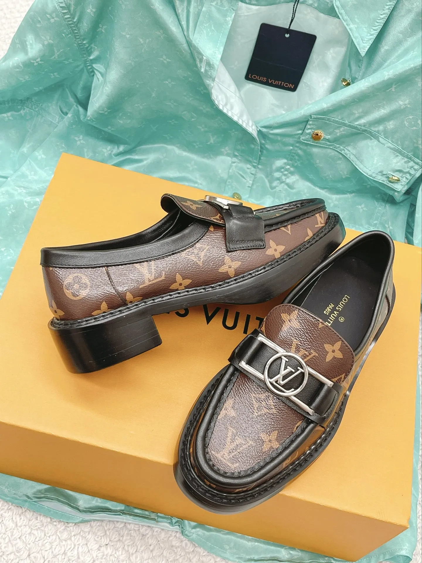 L Women's Academy Loafer SiLer Toned Hardware Brown For Women L