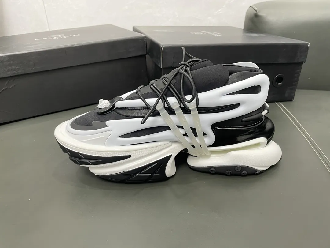 BAM man and women shoes heels 8 cm white black