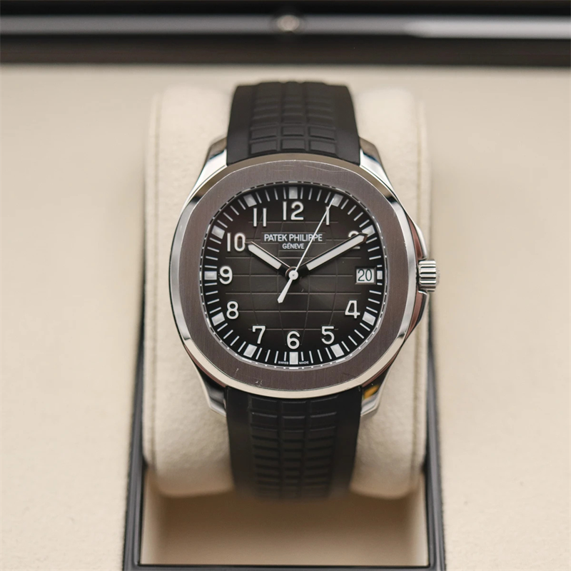 Aquanaut 5167A-001 Black Dial 40mm