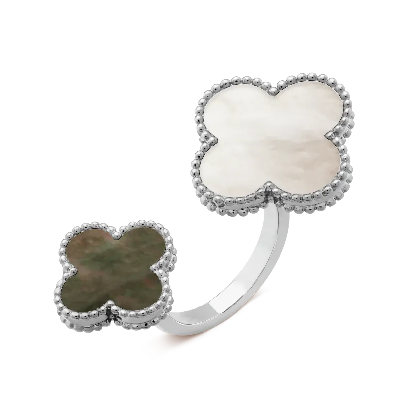 Magic Alhambra ring between the fingers