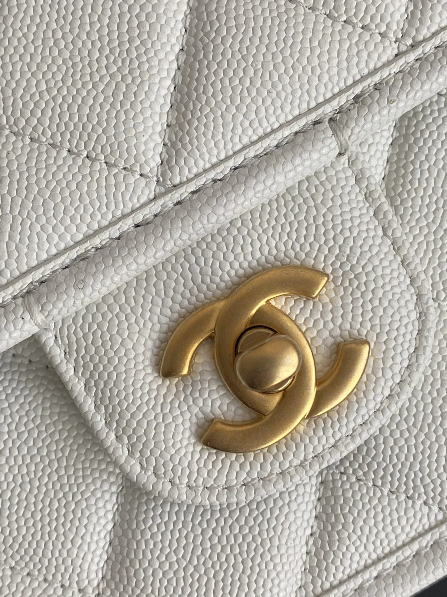 Chanel Small Flap Bag With Top Handle White For Women, Women’s Bags 8.1in/20.5cm