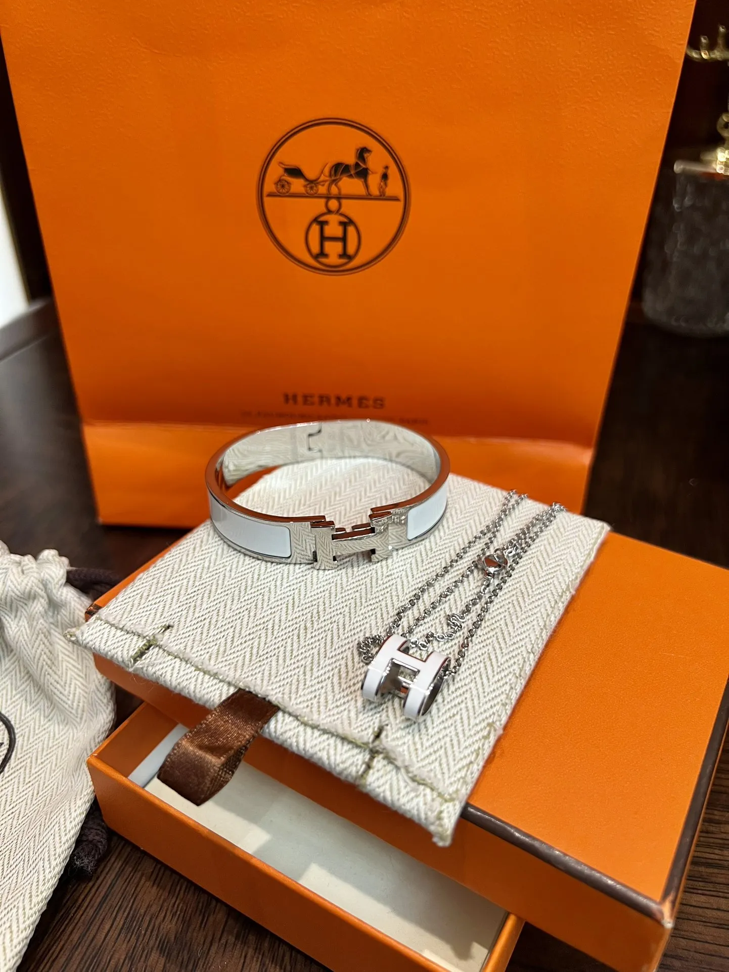 H new arrival bracelet + necklace set