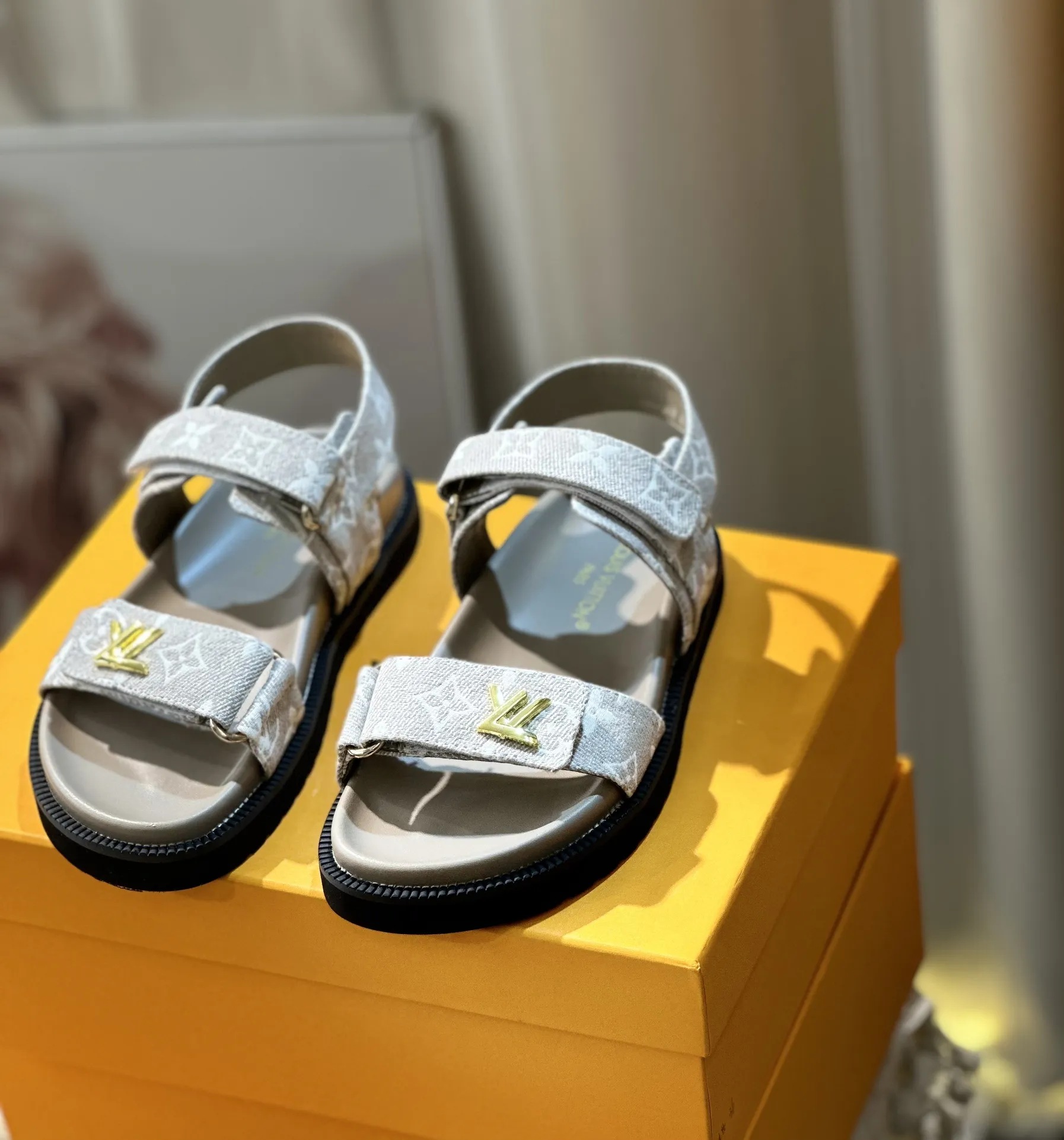 Louis new arrival summer women shoes
