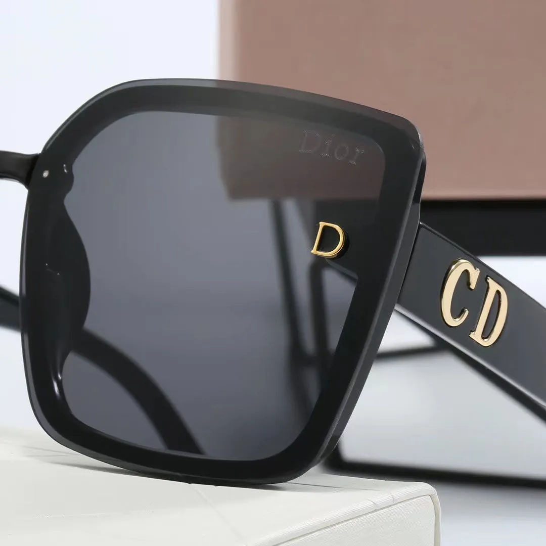 4-color fashionable CD letter sunglasses