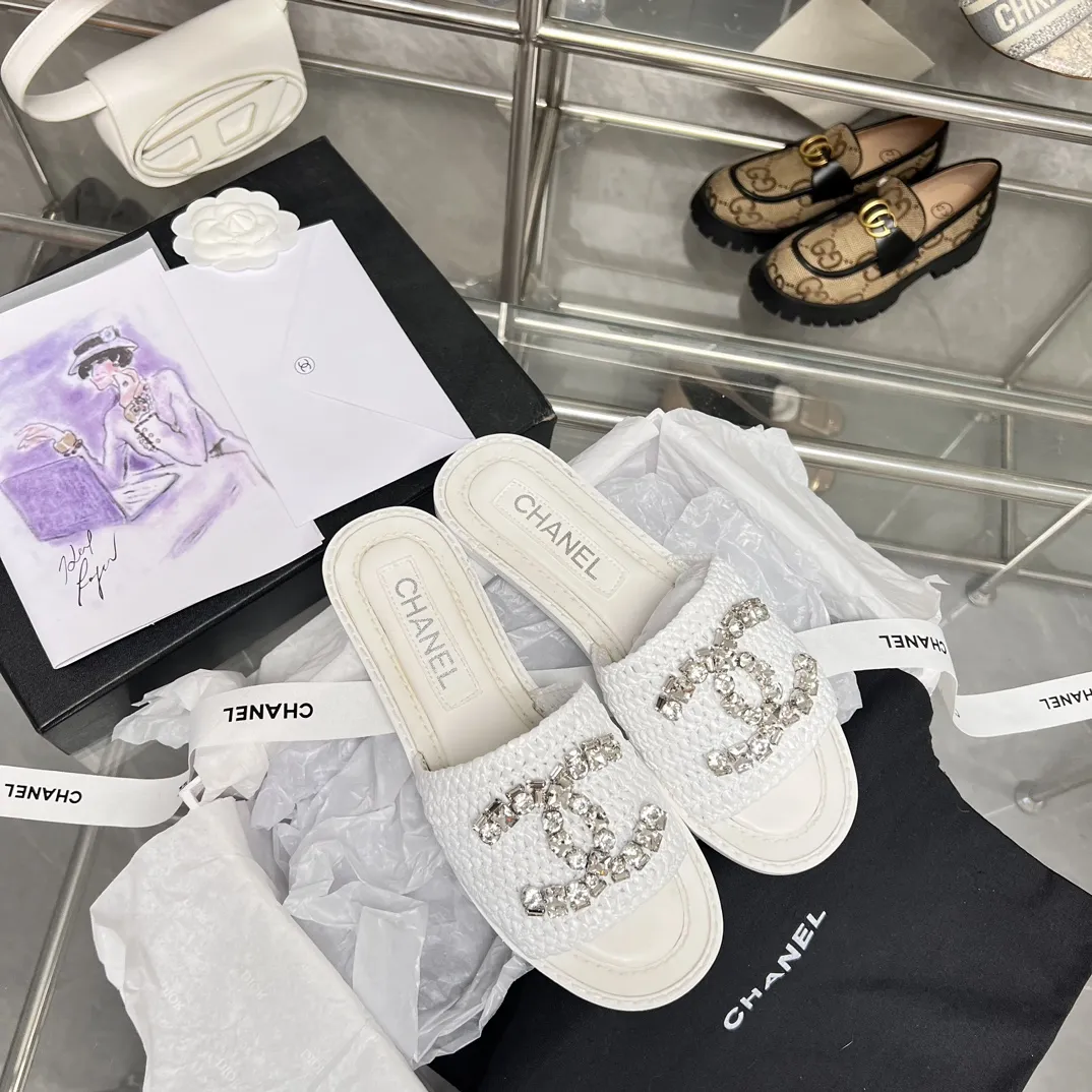 CC new arrival women slippers 001