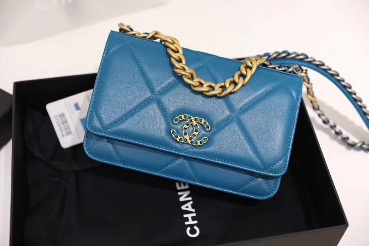 Chanel 19 WOC Flap Bag 20cm Goatskin Leather Spring/Summer Act 1 Collection, Blue