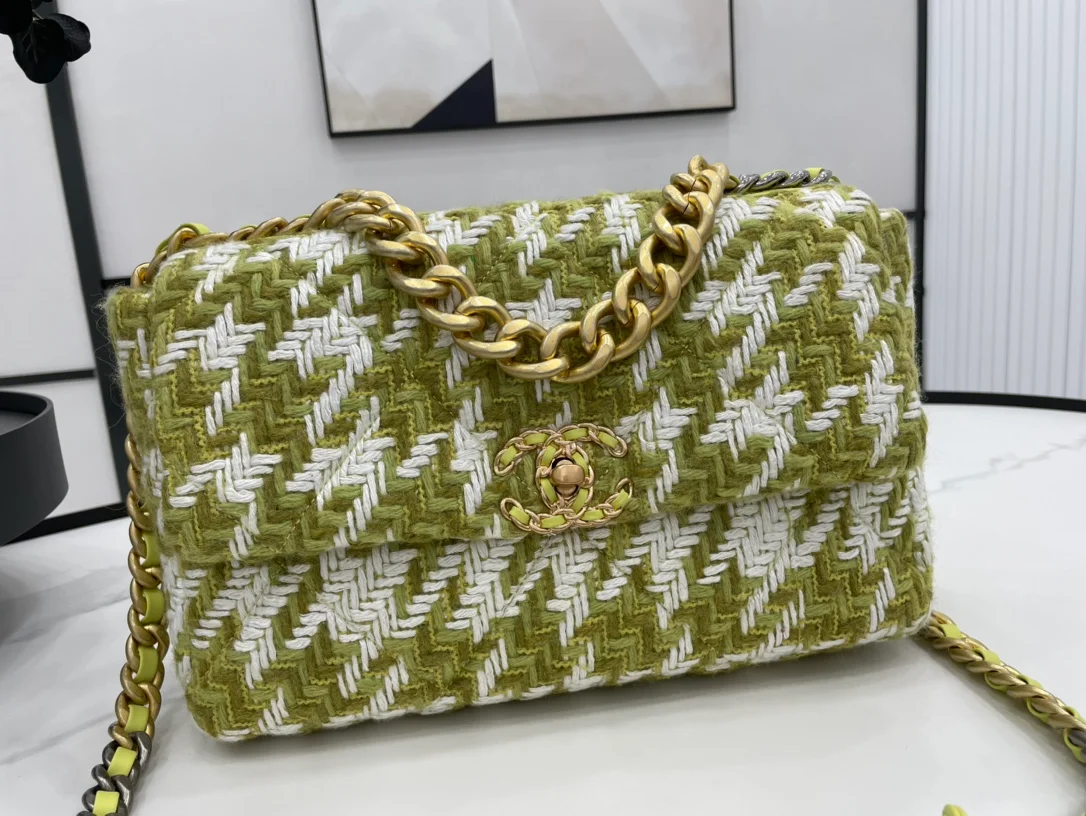 Chanel 19 Large Handbag Gold Hardware Green For Women, Women’s Handbags, Shoulder Bags 11.8in/30cm