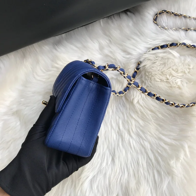 Chanel Chevron Caviar Leathe 17Cm Class-Flap Bag 1115