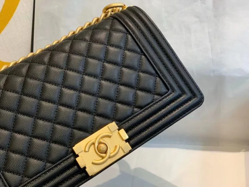 Chanel Boy Chanel Chain Shoulder Bag A67086 Caviar Skin Black Used Women Shw
