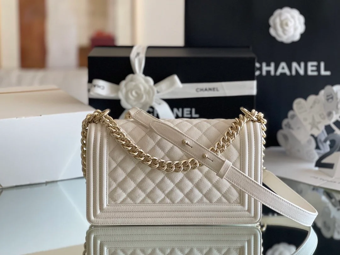 Chanel Medium Classic Flap Bag 25cm White For Women A67086