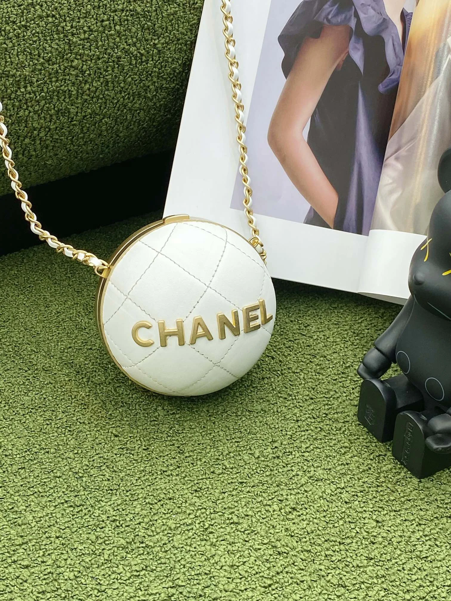 Chanel Ball Bag White and Gold Chain Bag For Women 8cm/3.15in