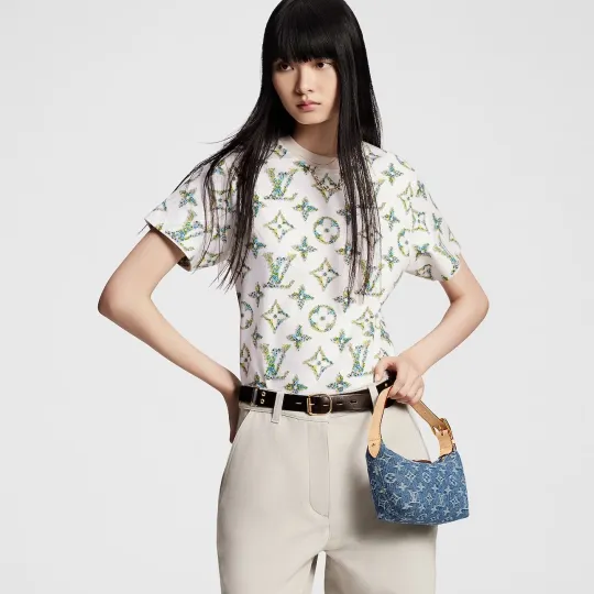 Hills Pochette M82949