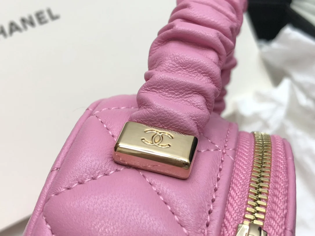Chanel Vanity Case Shiny Gold Pink Bag For Women 9.5cm/3.7in