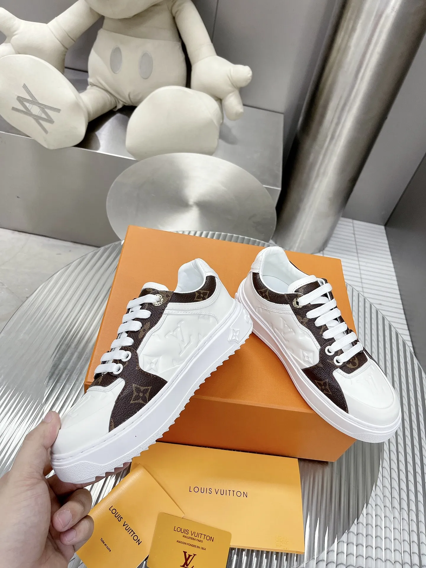 L women Time Out 3D Monogram sneakers
