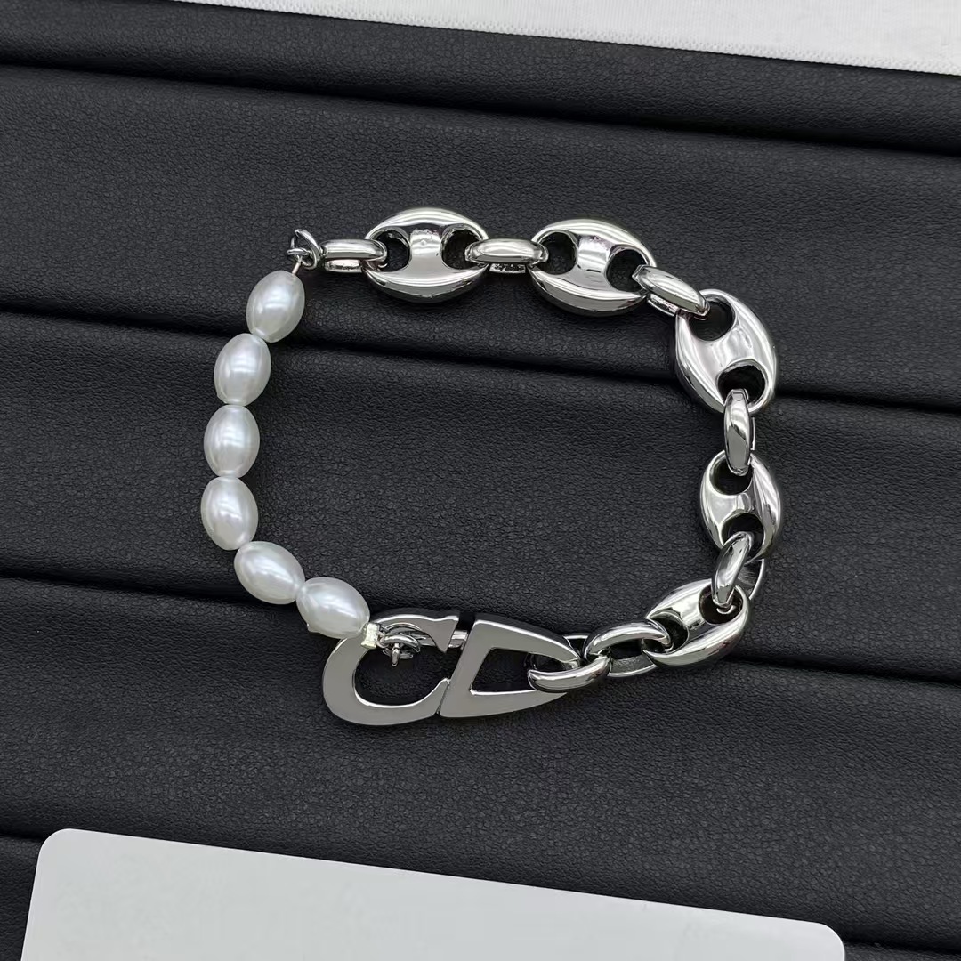 Dior Pearl and Chain Bracelet - Best Replica Jewelry™