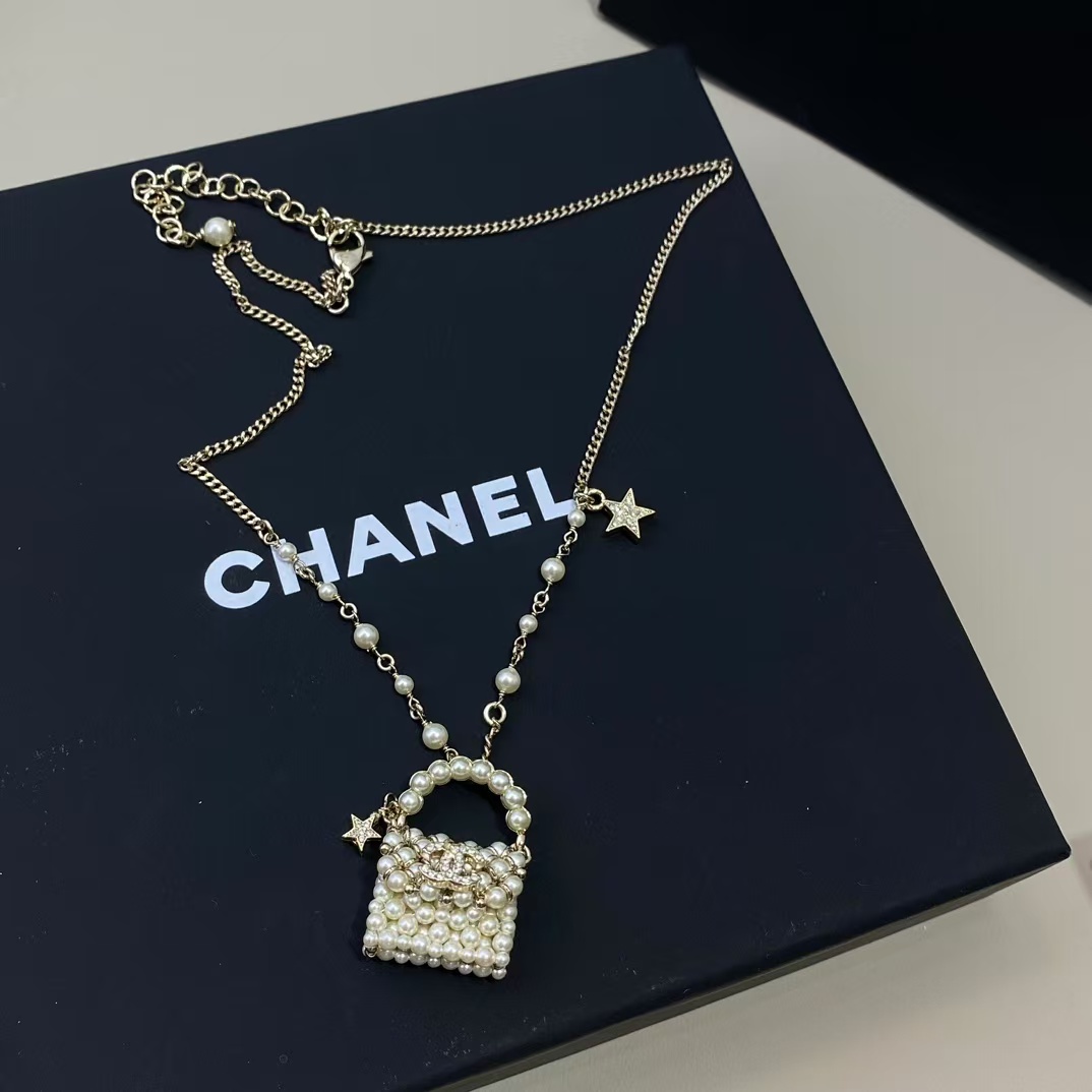 Chanel Pearl Bag Pendant Necklace - Best Replica Jewelry™
