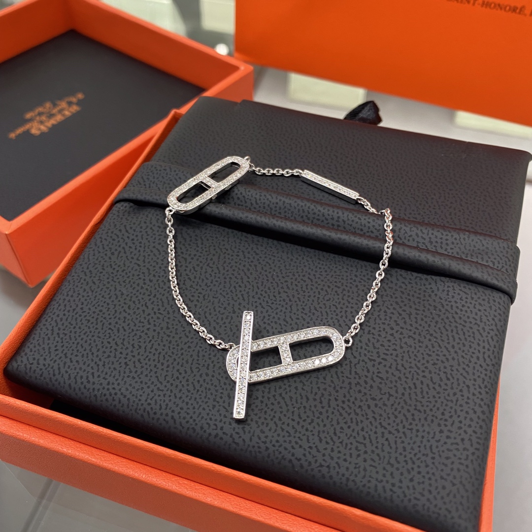 Hermes Diamond Paved Pig Nose Bracelet - Best Replica Jewelry™