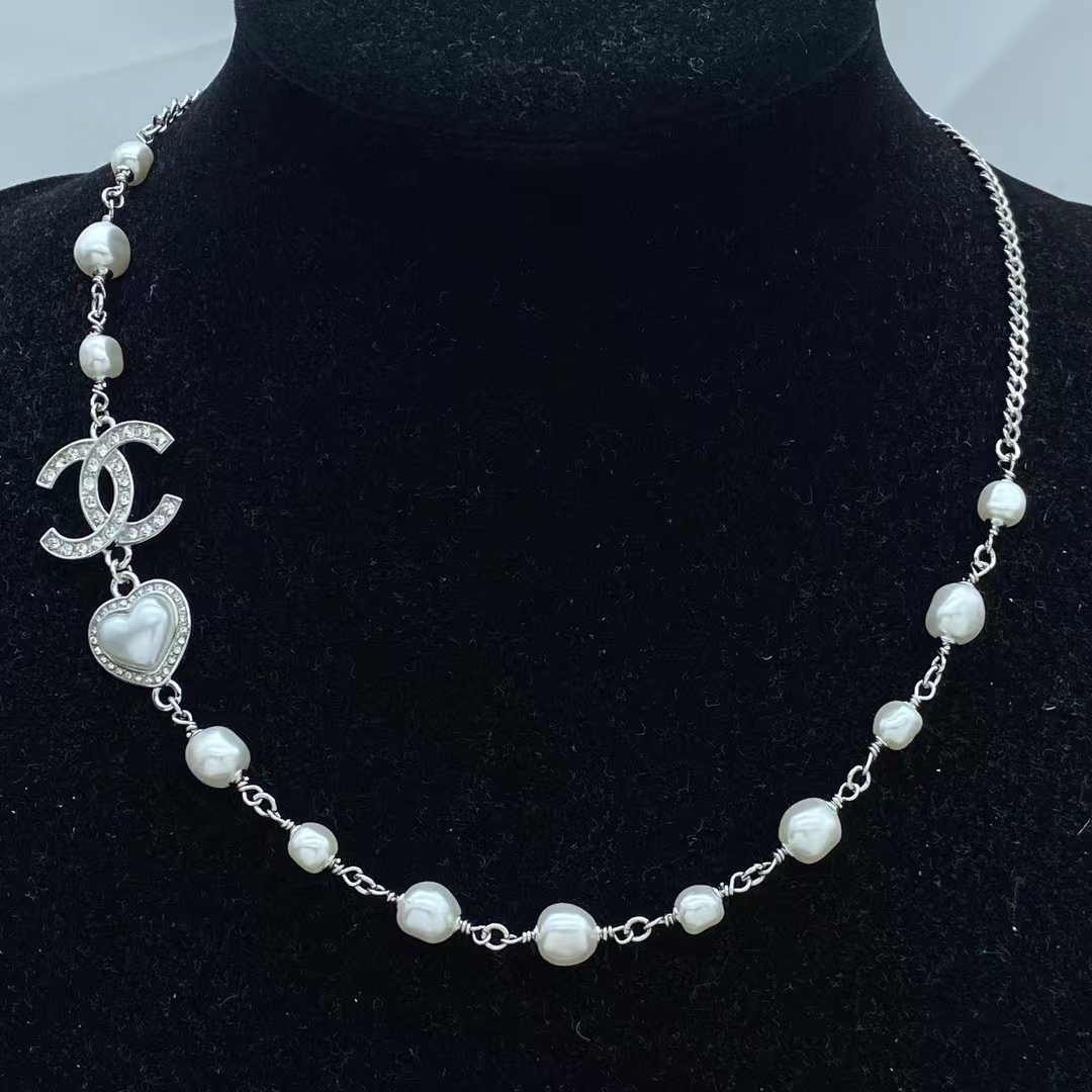 Chanel Half Silver Chain Half Pearl Necklace - Best Replica Jewelry™