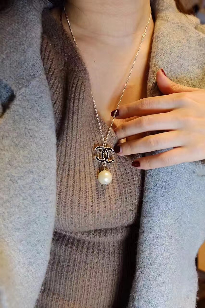 Chanel Black Double C Pearl Drop Pendant Necklace - Best Replica Jewelry™