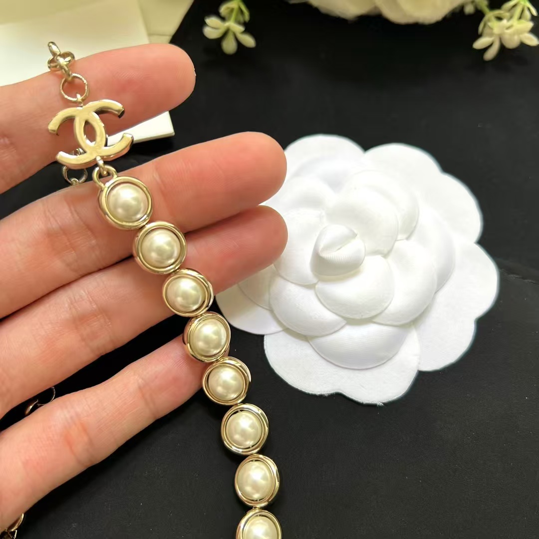 Chanel Half Chain Half Ehancered Pearl Necklace - Best Replica Jewelry™