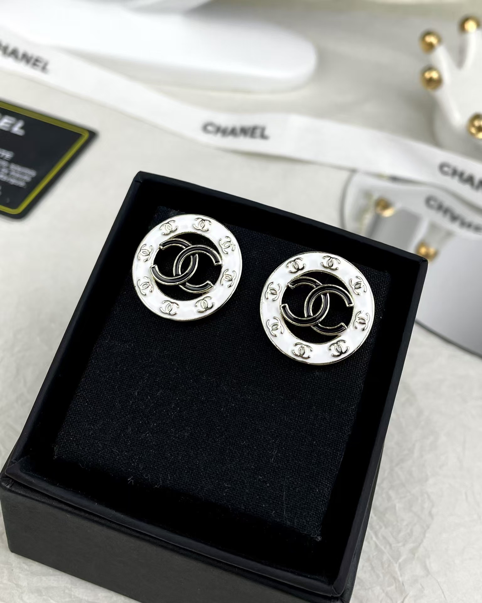 Chanel Round White and Black Enamel Stud Earrings - Best Replica Jewelry™