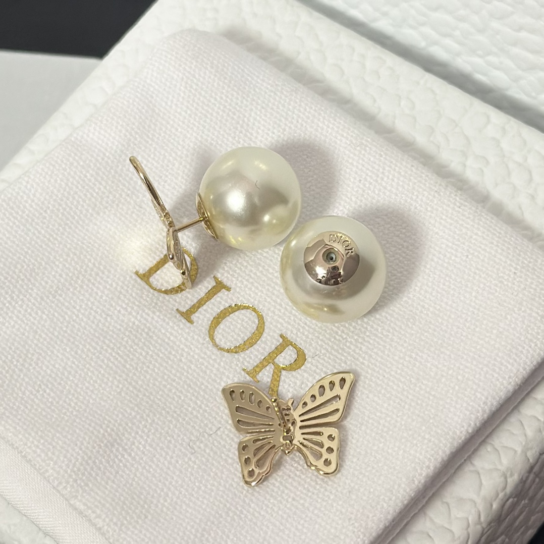 Dior Hollow Butterfly Stud Earrings - Best Replica Jewelry™