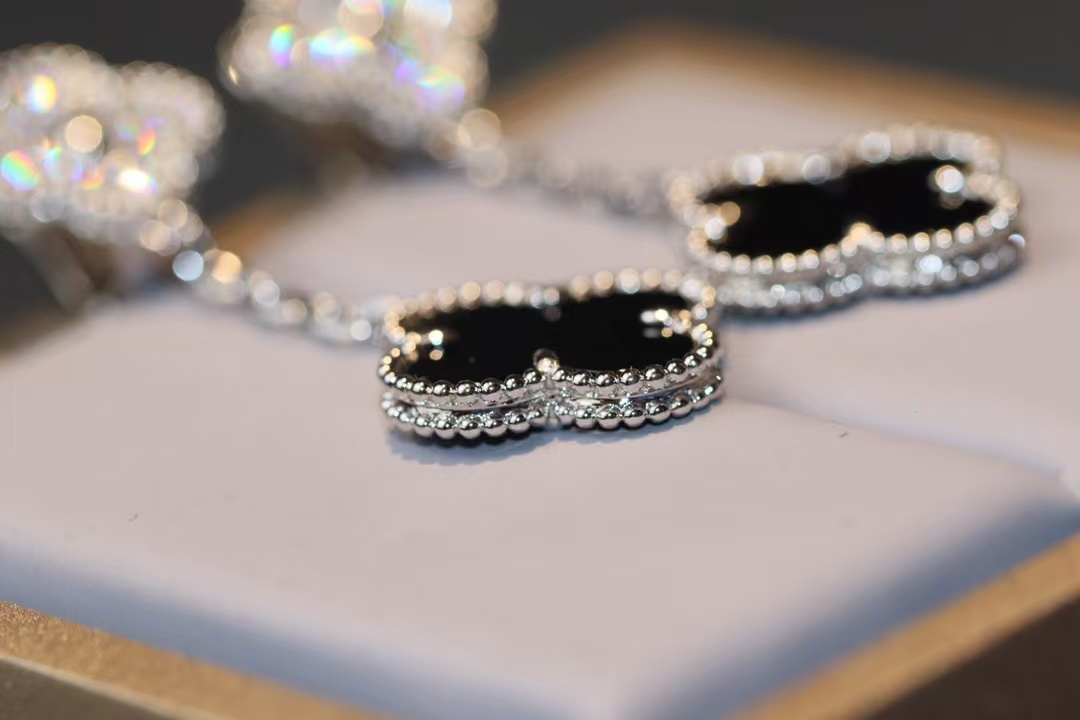 VCA Magic Alhambra Earrings, 2 Motifs - Best Replica Jewelry™