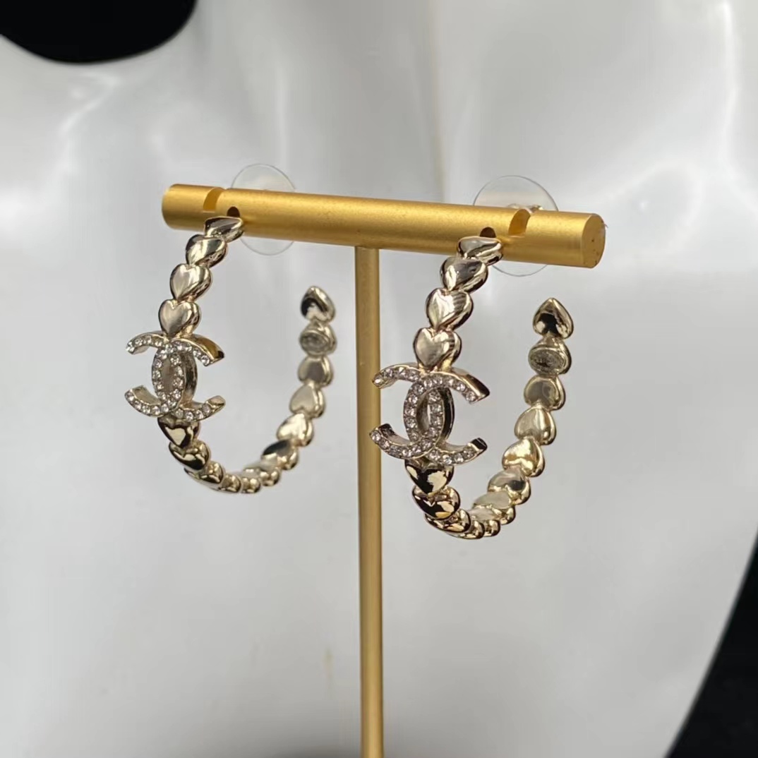 Chanel C Shape Earrings - Best Replica Jewelry™