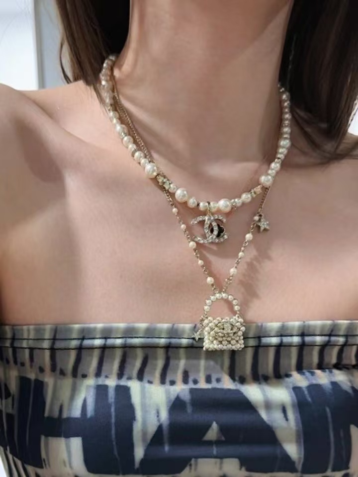 Chanel Pearl Bag Pendant Necklace - Best Replica Jewelry™