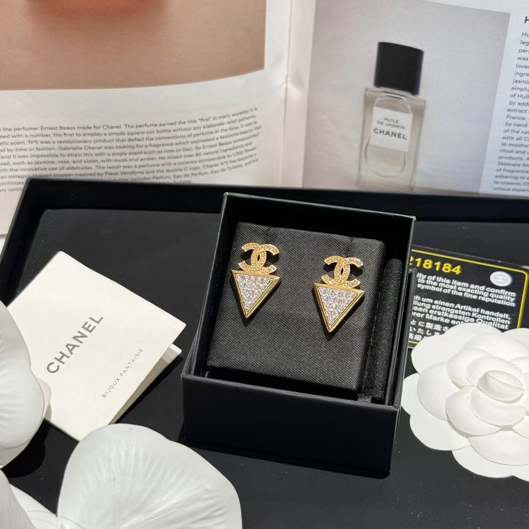 Chanel Geometric Triangle Stud Earrings - Best Replica Jewelry™