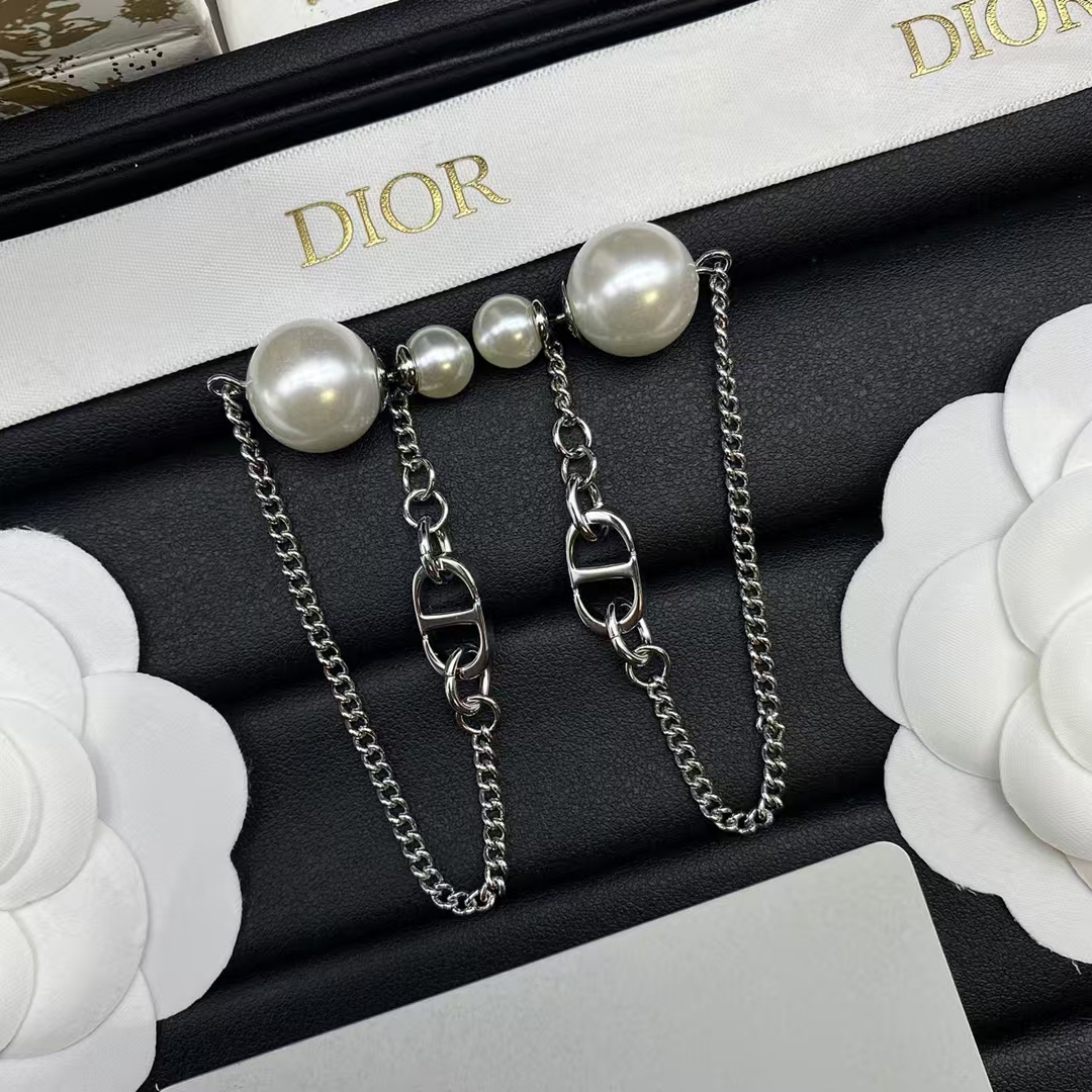 Dior Chain Dangle Pearl Earrings - Best Replica Jewelry™