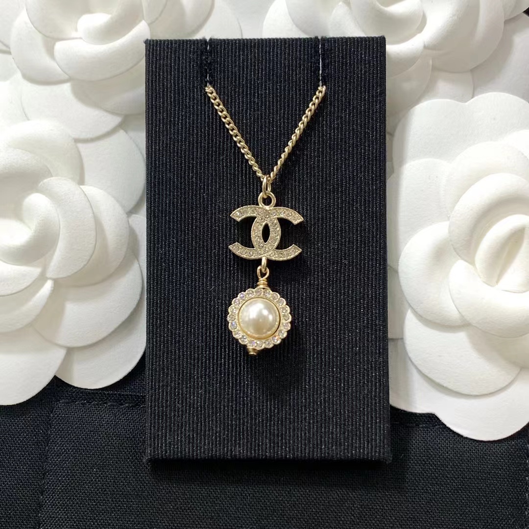 Chanel Minimalist Double C Pearl Drop Necklace - Best Replica Jewelry™