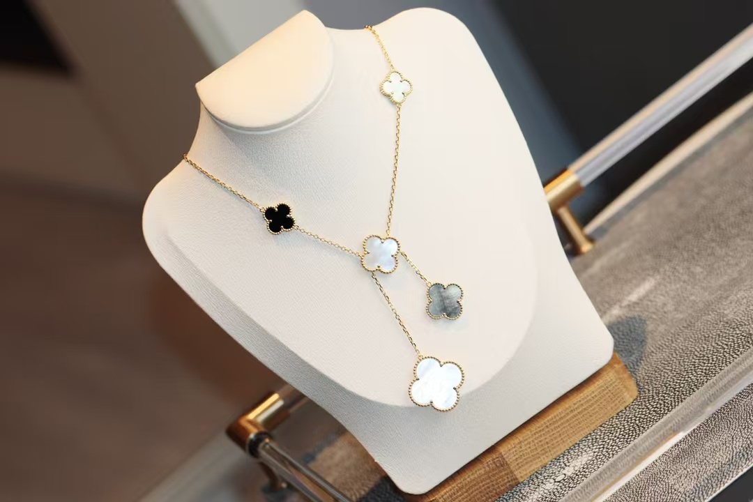 VCA Magic Alhambra Necklace, 6 Motifs - Best Replica Jewelry™