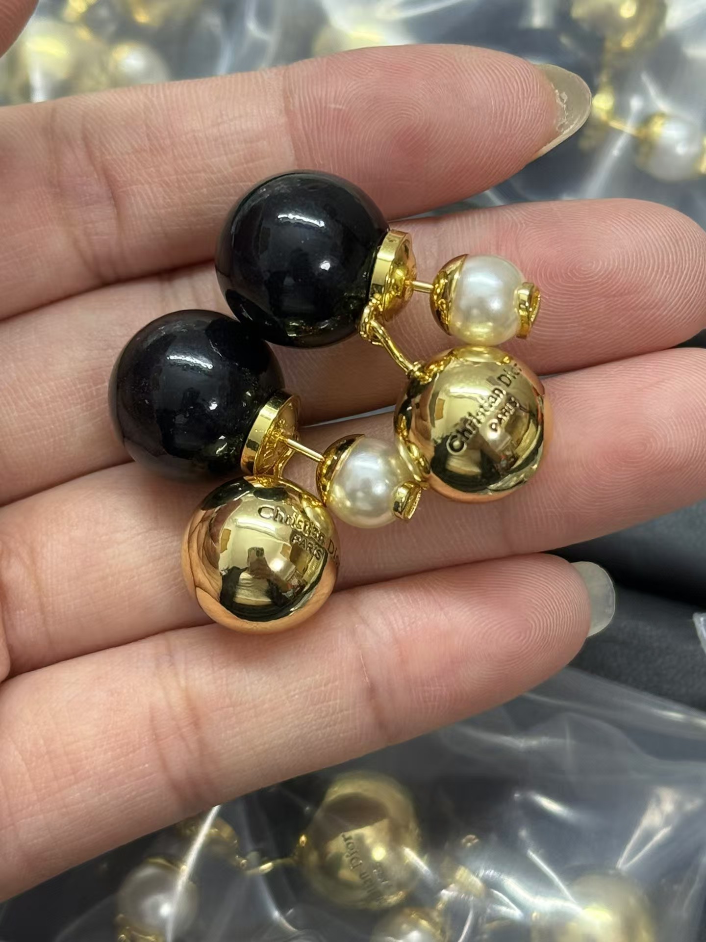 Dior Black Pearl Earrings - Best Replica Jewelry™