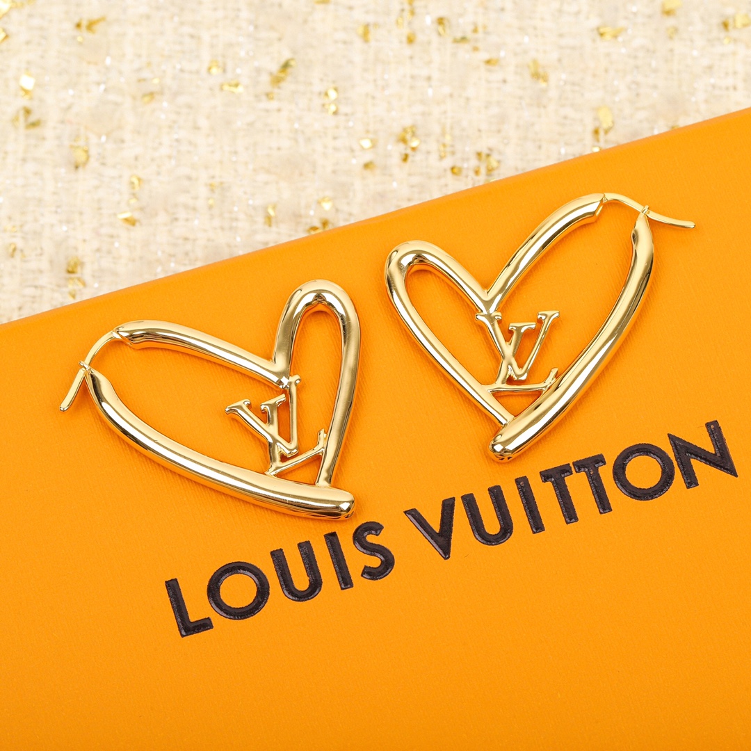 Louis Vuitton Fashion Love Heart Earrings - Best Replica Jewelry™