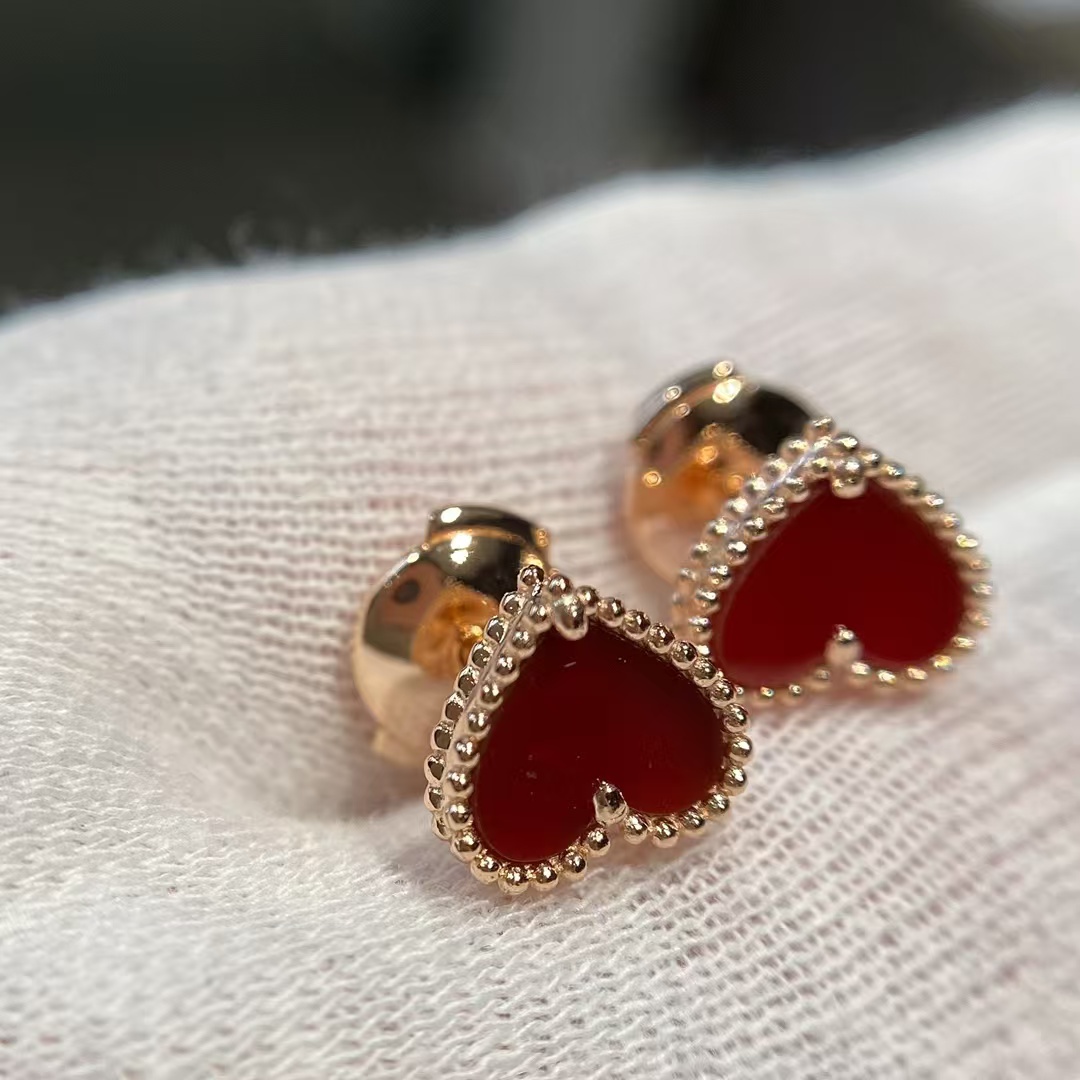 VCA Heart Stud Earrings - Best Replica Jewelry™
